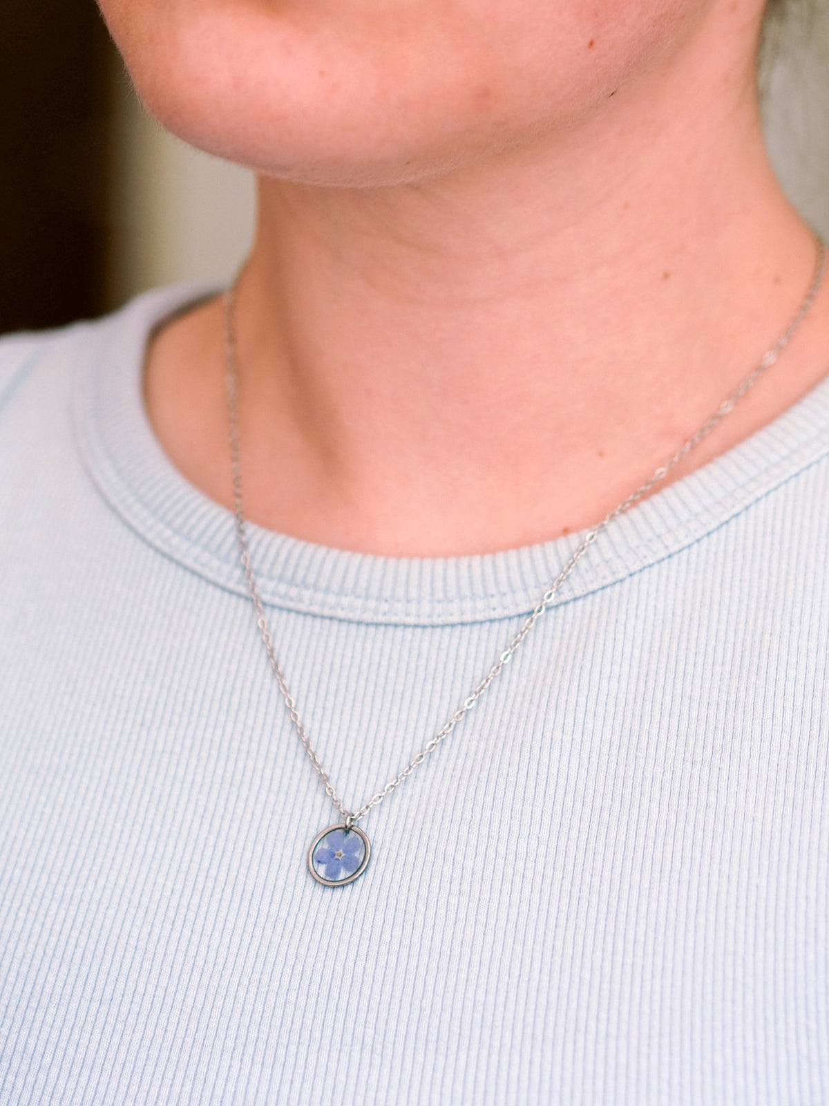 „Forget-Me-Not“ - Halskette mit echten Vergissmeinnicht, Edelstahl